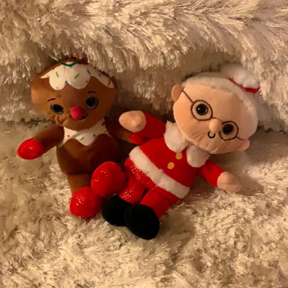 CHRISTMAS PLUSHIES X 2!!Mrs Clause and Mr Gingerbread